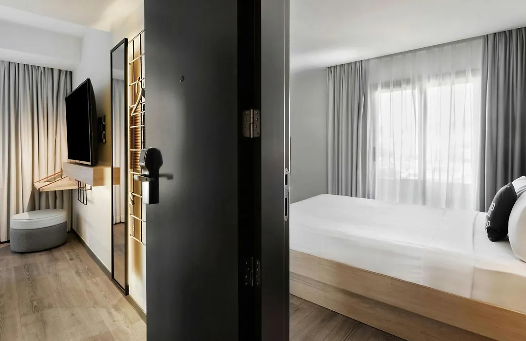 Moxy Barcelona-1